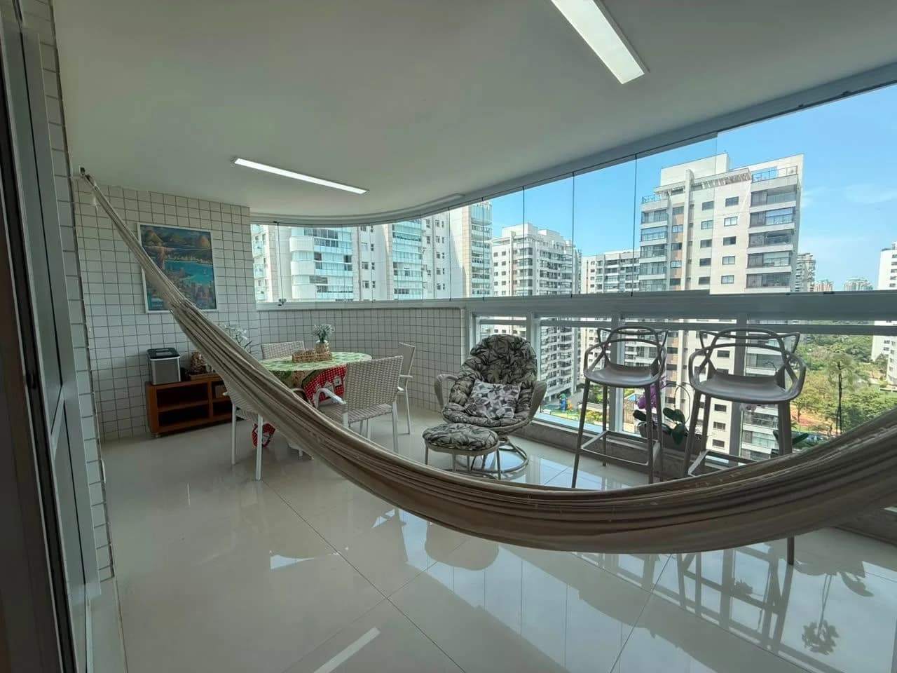 180 m² avec véranda gourmet | Condominium Péninsule